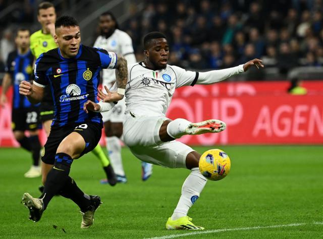 Lautaro-Martinez-Hamed-Junior-Traore-Inter-Napoli.jpg