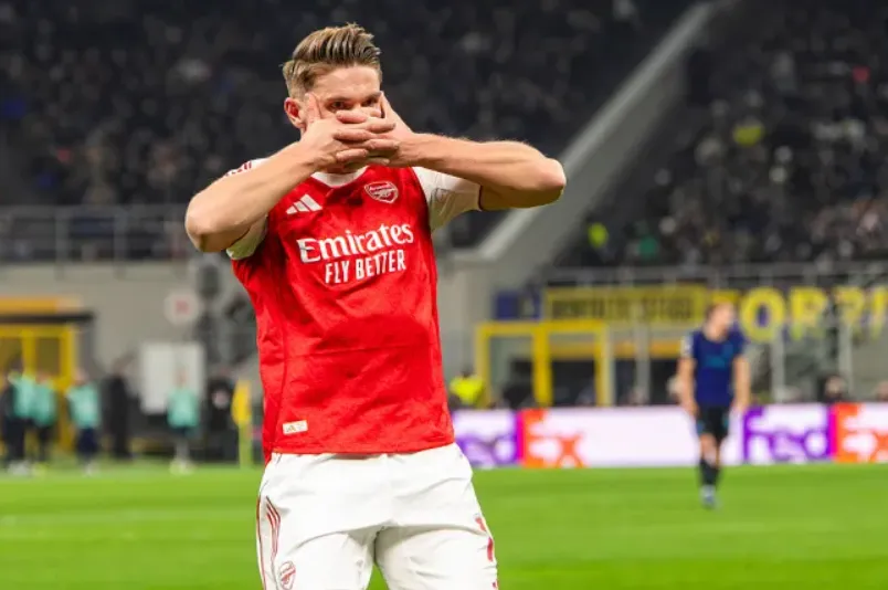 五星体育官网-吉布斯：现在还不能称哲凯赖什失败了，他需要更多的时间