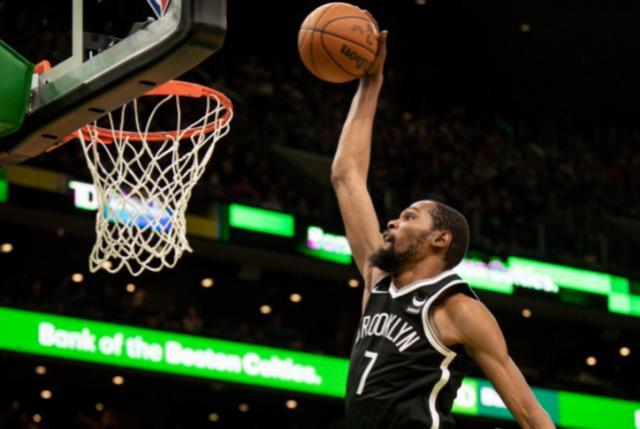 五星体育-KD生涯得分超越艾弗森 篮网靠防守啃下硬骨头